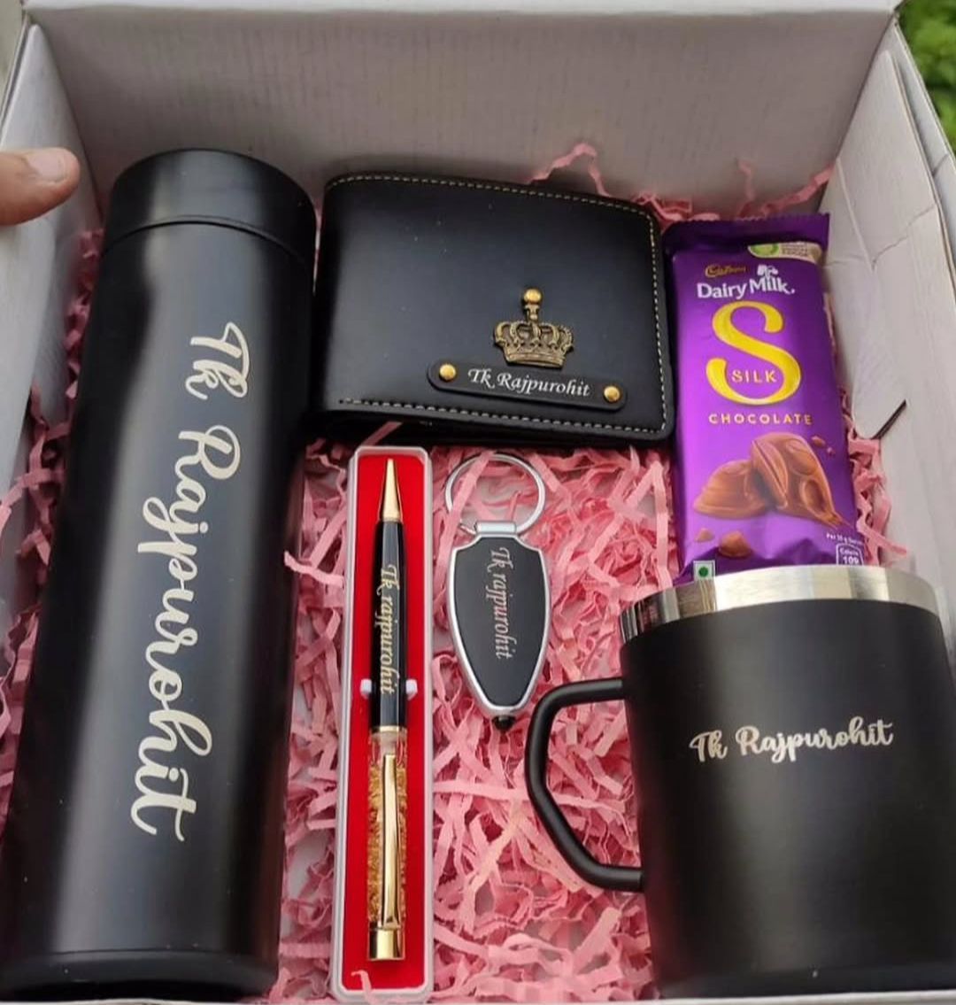 Ultimate Custom Name Men's Gift Box – All-Black Premium Daily Essentials & Chocolate Combo