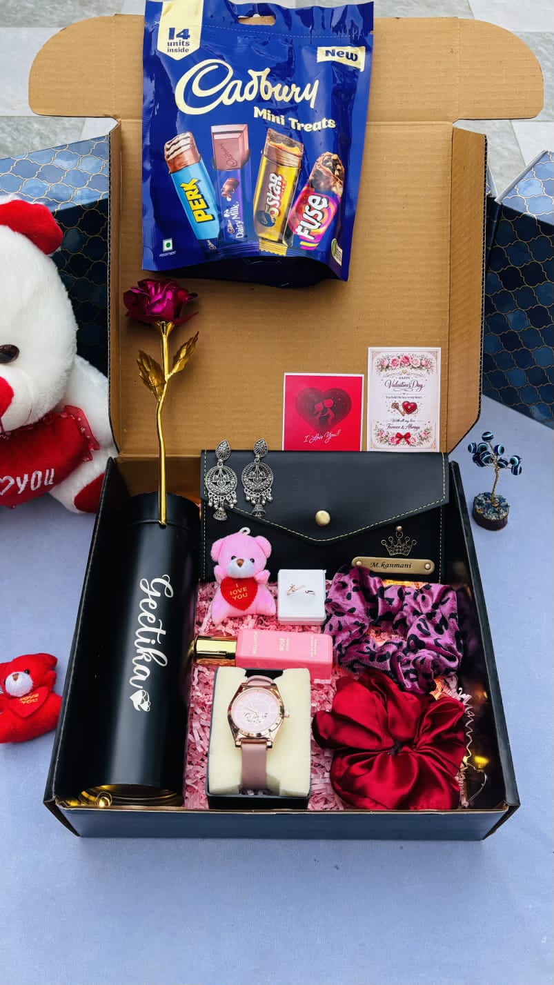Personalized Luxury Gift Hamper for Women – Custom Name Clutch, Flask & Accessory Box